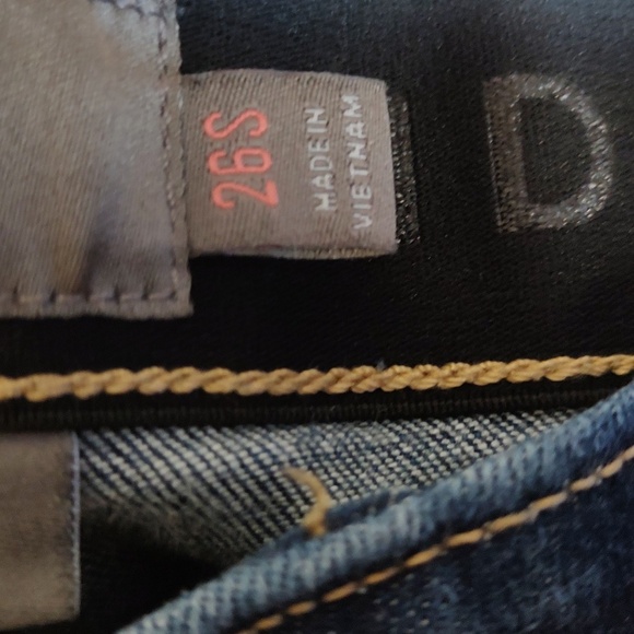 Torrid Raw Hem Blue Jeans Size 26S - Picture 6 of 6